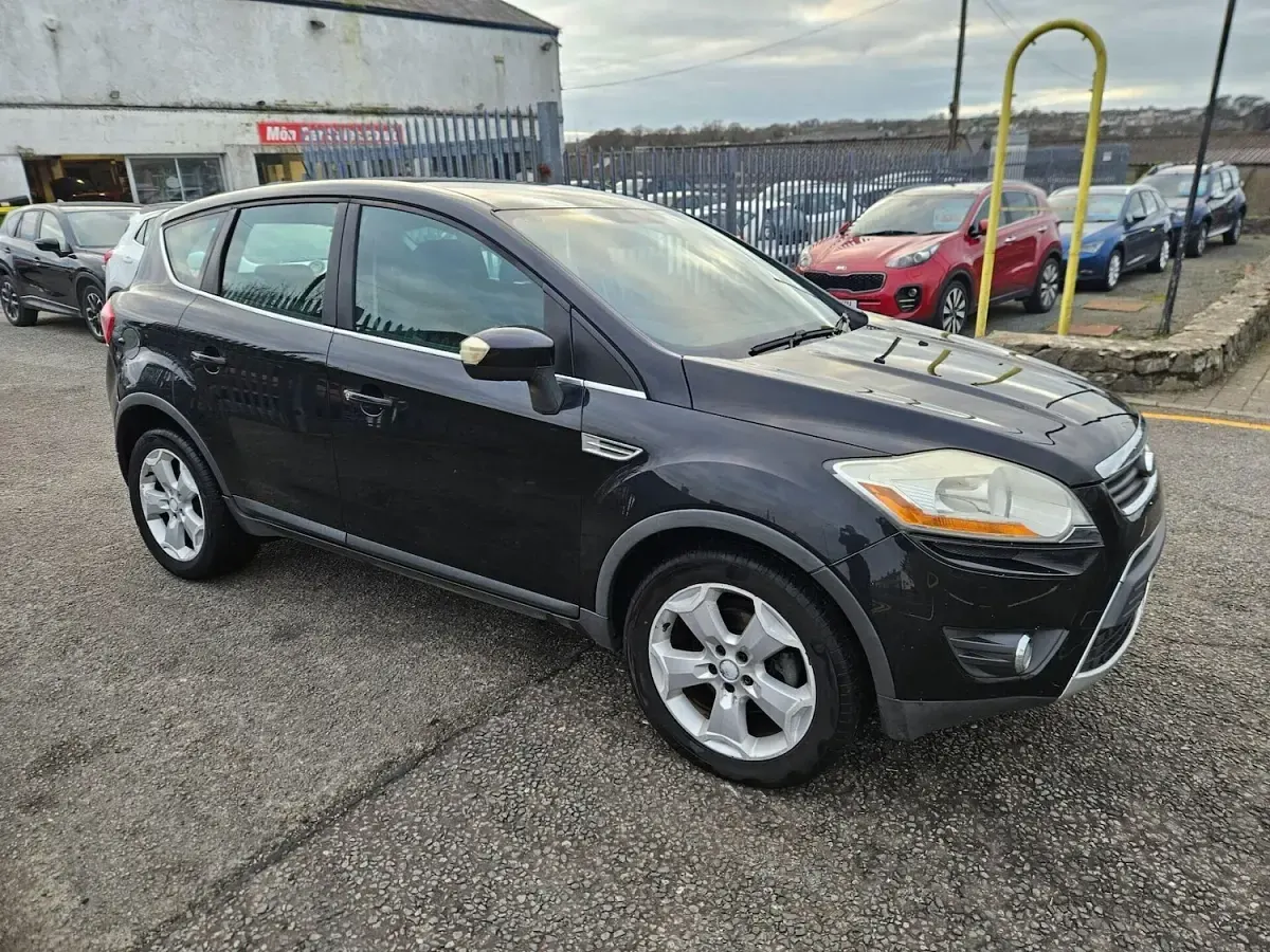 Used Ford Kuga Zetec 140 HP (102 kW) 2011 Black SUV