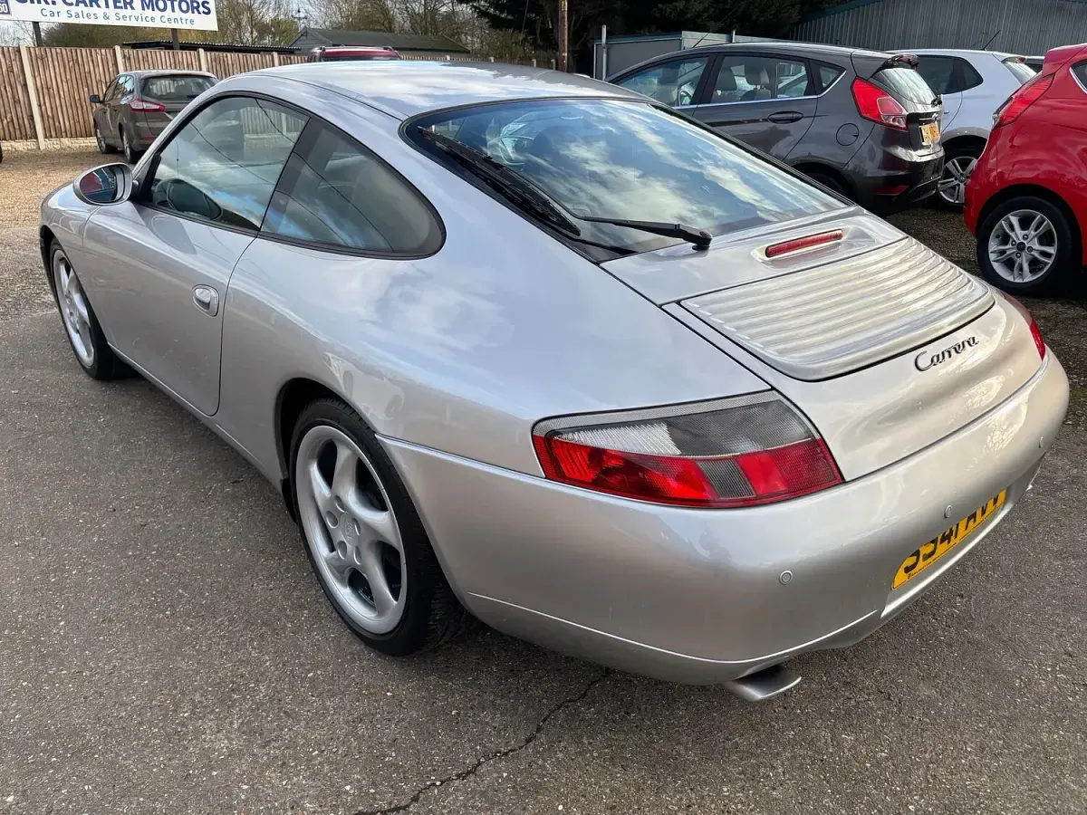 Used Porsche 996 300 HP (220 kW) 1998 Silver Coupe
