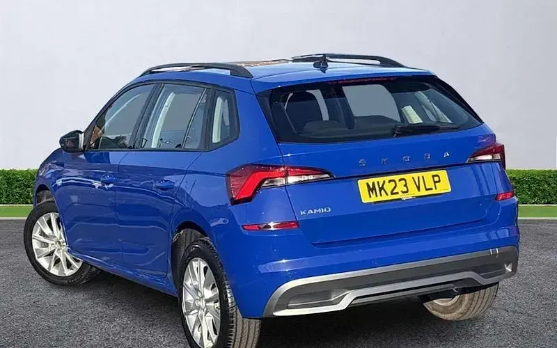 Used Skoda Kamiq SE 95 HP (69 kW) 2023 Blue SUV