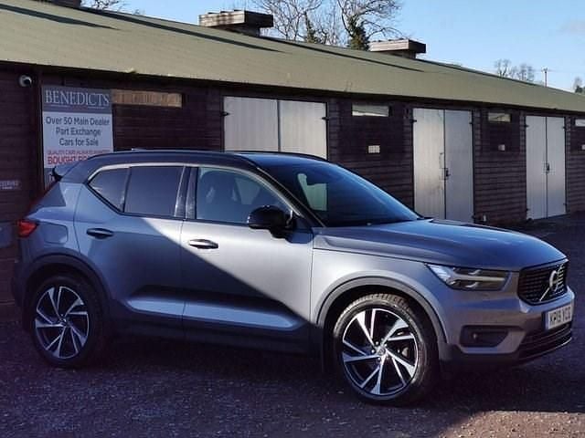 Used Volvo XC40 R-Design 150 HP (110 kW) 2019 SUV