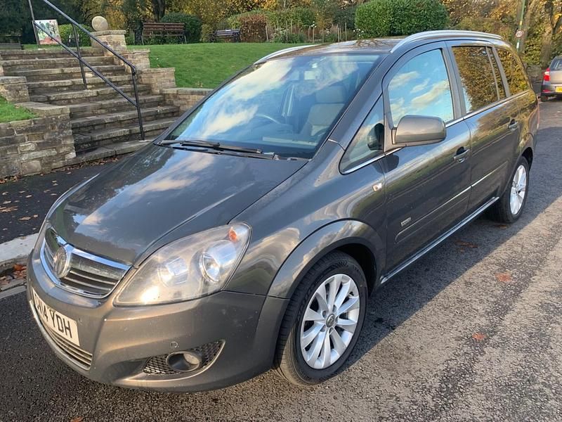 Grey Used 2014 Vauxhall Zafira Design Edition MPV | £1,995 (A bit pricey) - Image 1/4