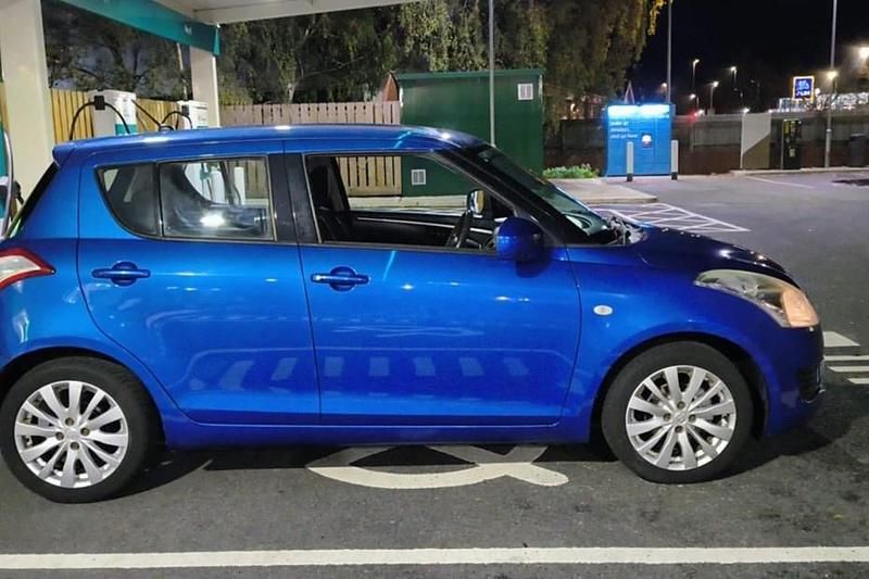 Blue Used 2011 Suzuki Swift SZ3 Hatchback | £1,875 - Image 1/1