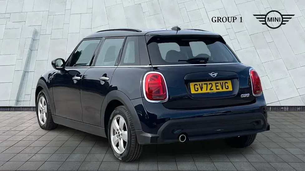 Used Mini Cooper Classic 134 HP (98 kW) 2022 Black Hatchback