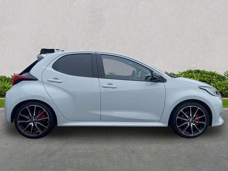 Used Toyota Yaris Hybrid Sport 116 HP (85 kW) 2023 Grey Hatchback