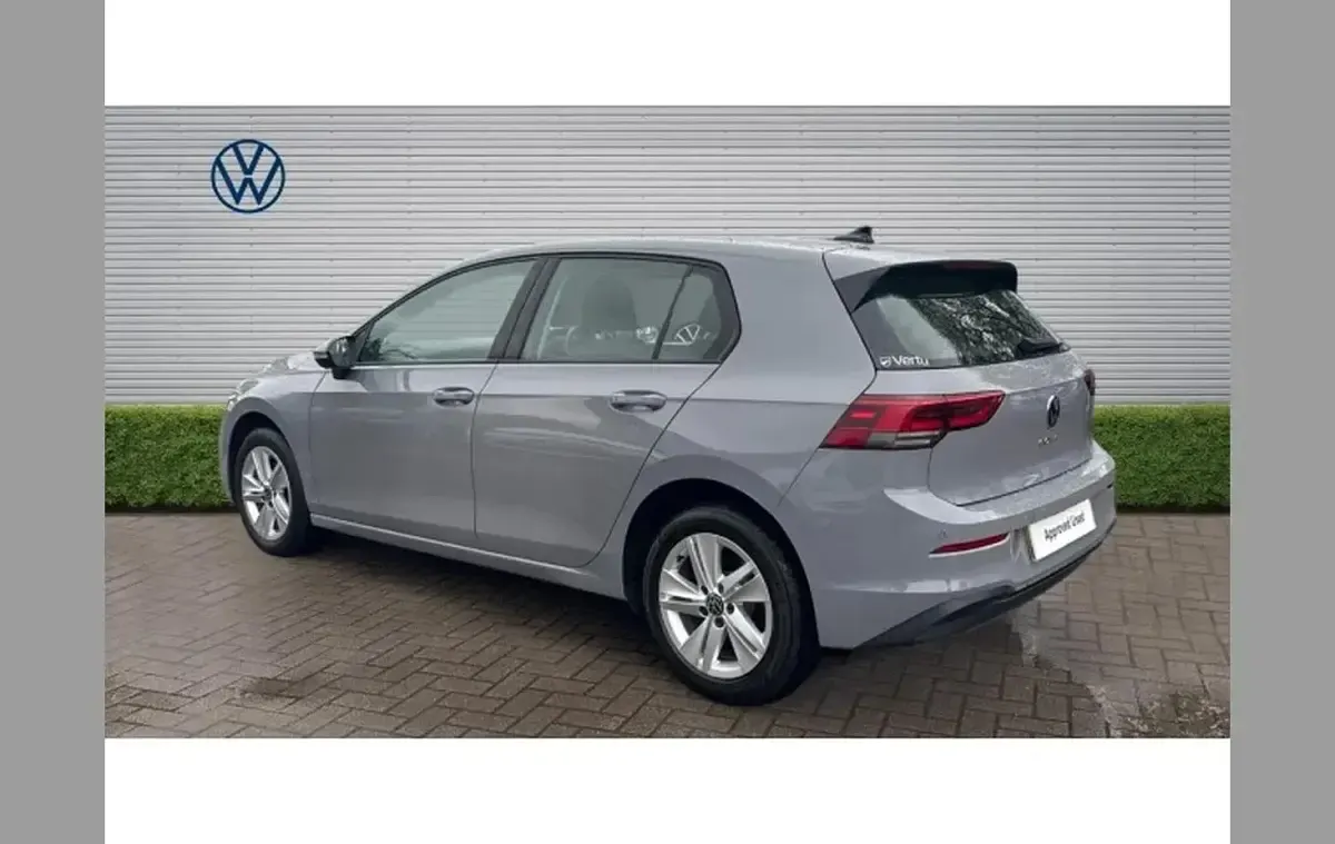 Used VW Golf VIII Life 110 HP (80 kW) 2022 Grey Hatchback