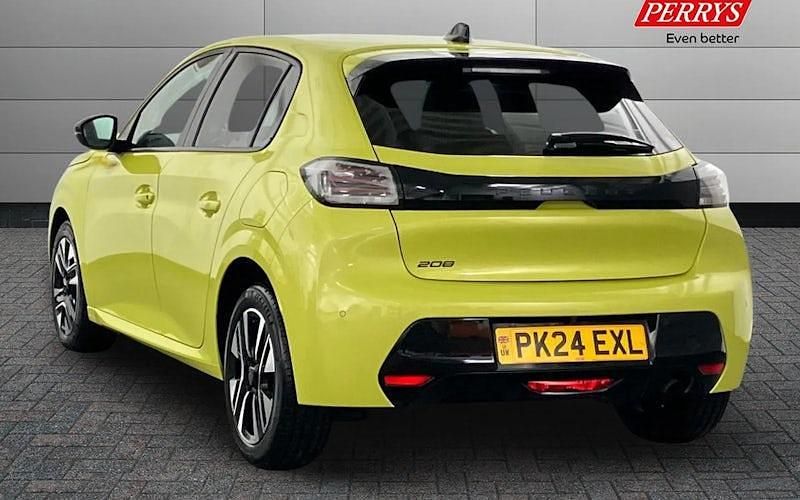 Used Peugeot 208 Allure 101 HP (74 kW) 2025 Hatchback