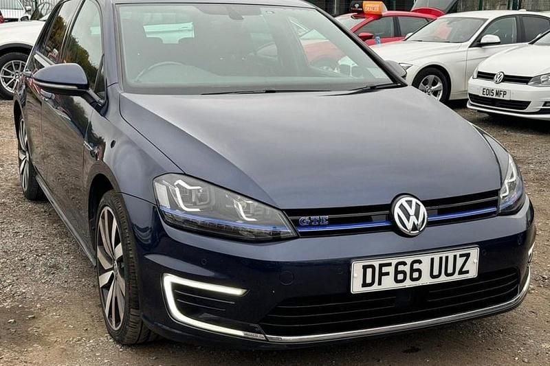 Blue Used 2016 VW Golf VII GTE Hatchback | £7,990 (Fair price) - Image 1/1