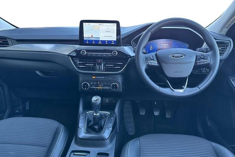 Używany Ford Kuga Titanium 150 KM (110 kW) 2023 Srebrny SUV