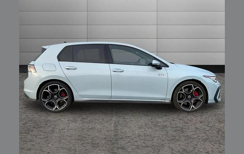 Used VW Golf VIII GTI 265 HP (194 kW) 2025 Blue Hatchback