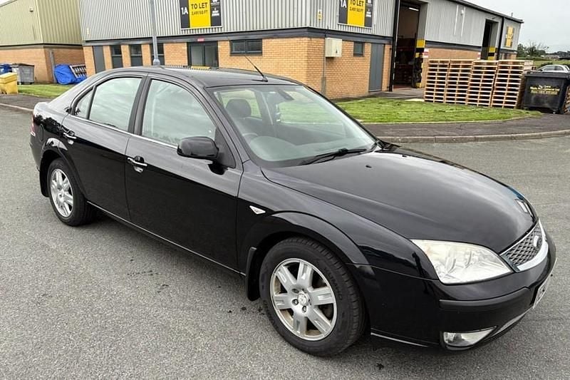 Used Ford Mondeo Ghia 130 HP (95 kW) 2007 Black Hatchback