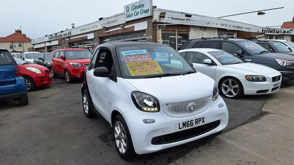 Used Smart ForTwo Coupé Passion 71 HP (52 kW) 2016 White Coupe