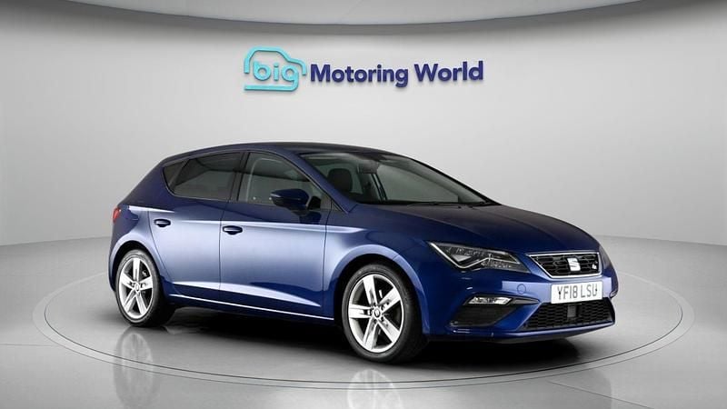 Used Seat Leon FR 125 HP (91 kW) 2018 Blue Hatchback