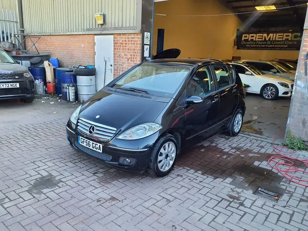 Used Mercedes A150 Elegance 95 HP (69 kW) 2006 Black Hatchback