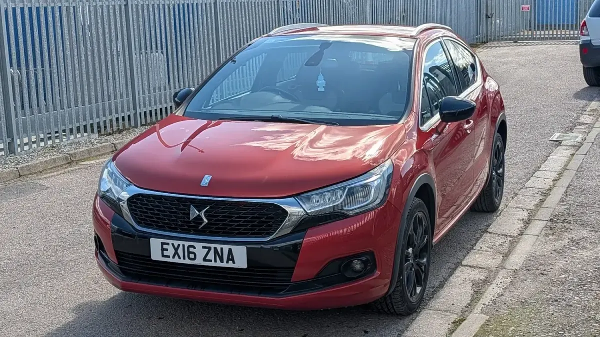 Used DS Automobiles DS4 120 HP (88 kW) 2016 Orange Hatchback