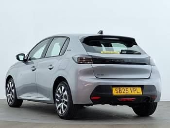 Używany Peugeot 208 Style 101 KM (74 kW) 2025 Szary Hatchback