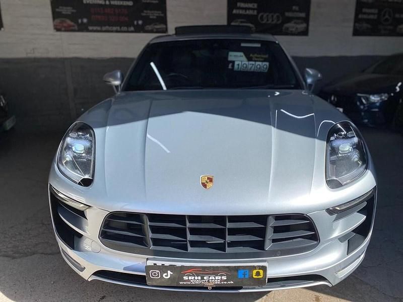 Used Porsche Macan 258 HP (189 kW) 2016 Silver SUV