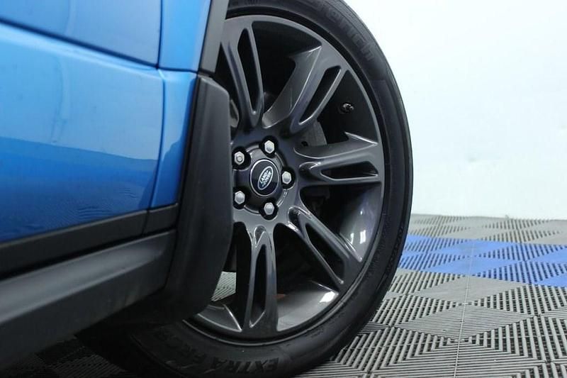 Used Land Rover Range Rover evoque Landmark 180 HP (132 kW) 2019 Blue Estate