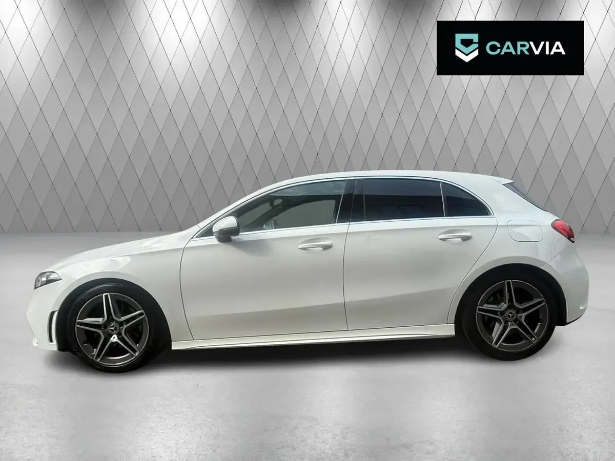 Begagnad Mercedes A200 AMG line 2018 Vit Halvkombi