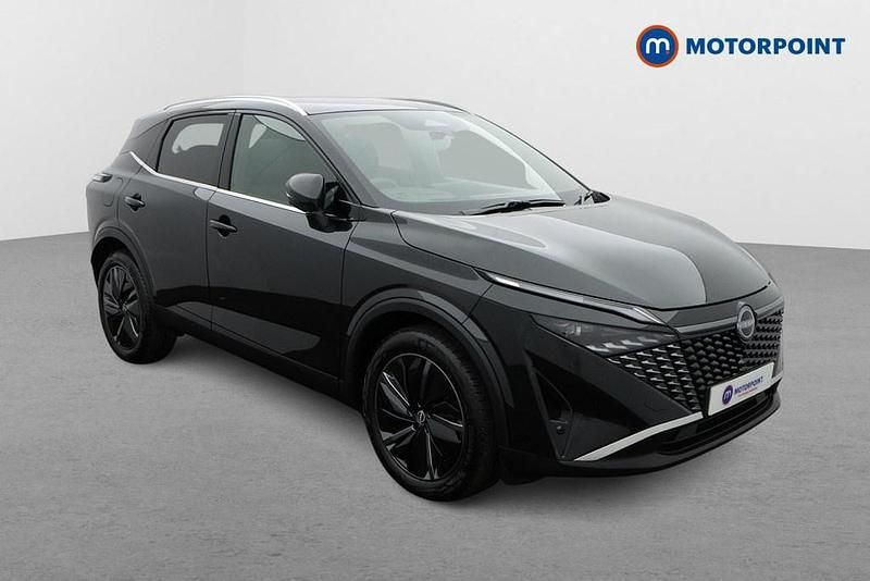 Black New 2025 Nissan Qashqai Tekna SUV | £28,999 - Image 1/4