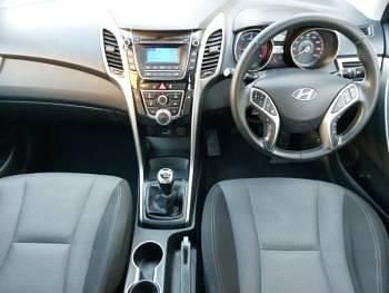 Used Hyundai i30 SE 110 HP (80 kW) 2015 Black Hatchback