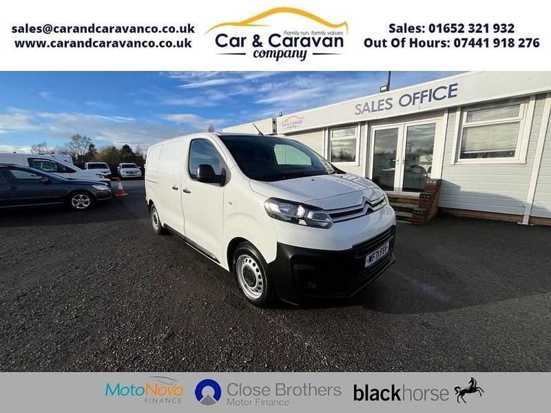 White Used 2021 Citroën Dispatch MPV | £10,750 (Good price) - Image 1/4