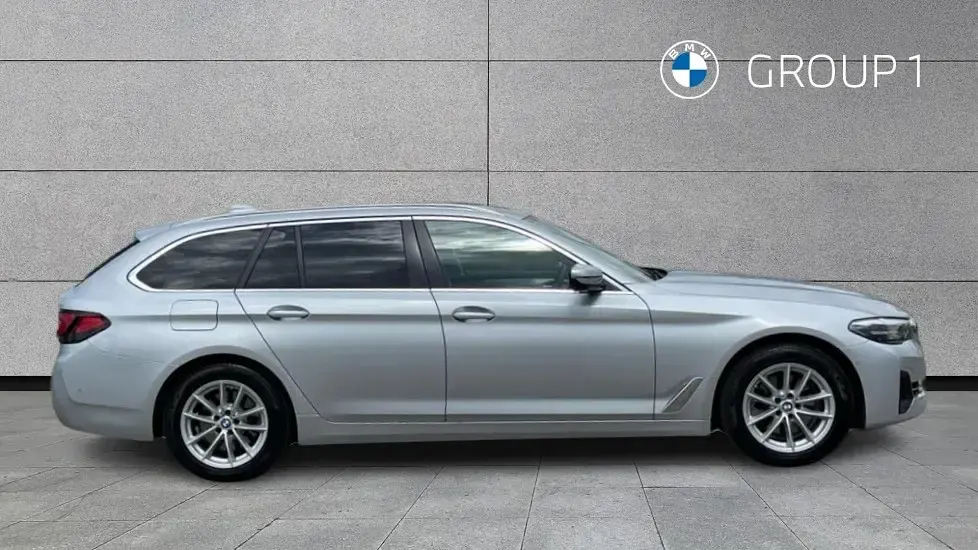 Usado BMW 520 Comfort Edition 187 CV (137 kW) 2020 Plateado Familiar