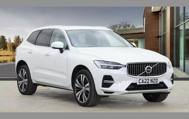 White Used 2022 Volvo XC60 Inscription SUV | £39,000 (A bit pricey) - Image 1/4