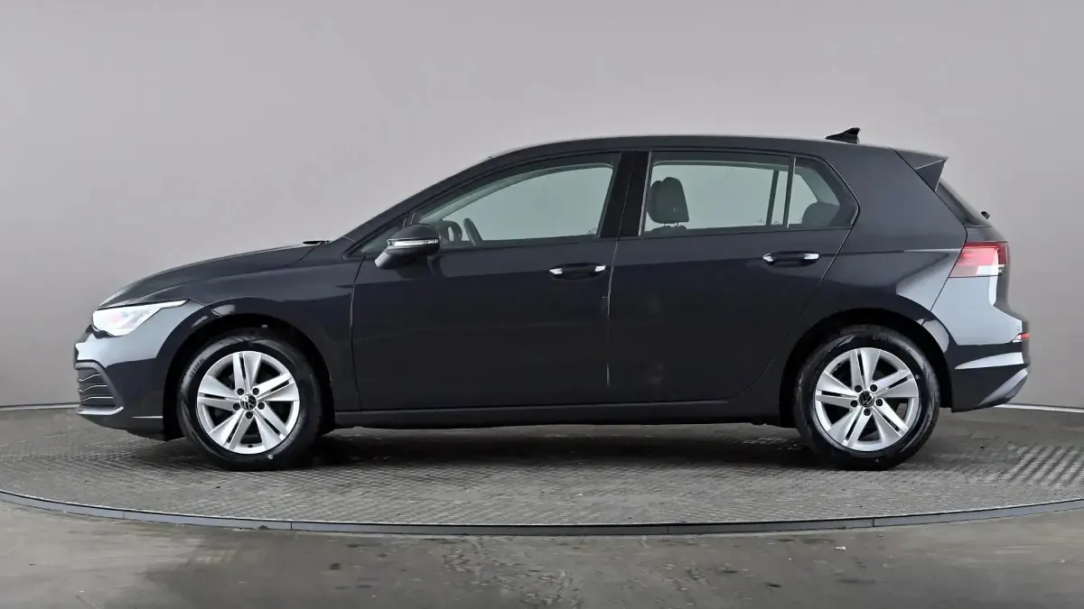 Used VW Golf VIII Life 115 HP (84 kW) 2023 Grey Hatchback