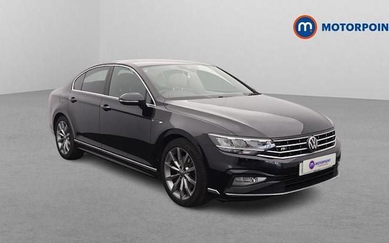 Usado VW Passat R-line 150 HP (110 kW) 2021 Sedan