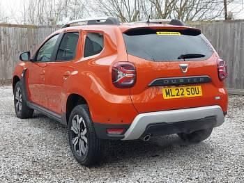 Used Dacia Duster Prestige 100 HP (73 kW) 2022 Orange SUV