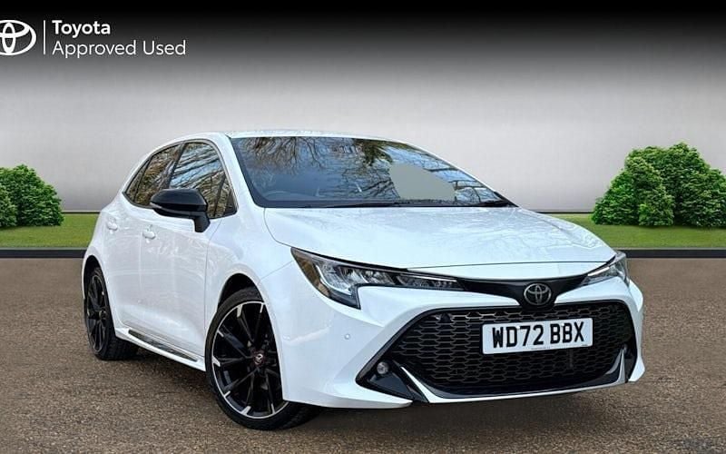 Used Toyota Corolla Sport 122 HP (89 kW) 2022 White Hatchback