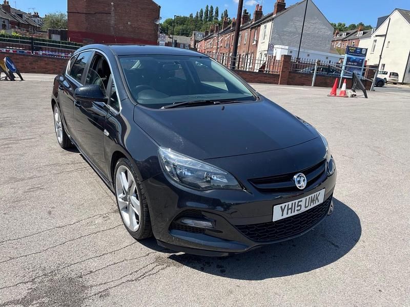 Black Used 2015 Vauxhall Astra Edition Hatchback | £2,195 (Good price) - Image 1/4