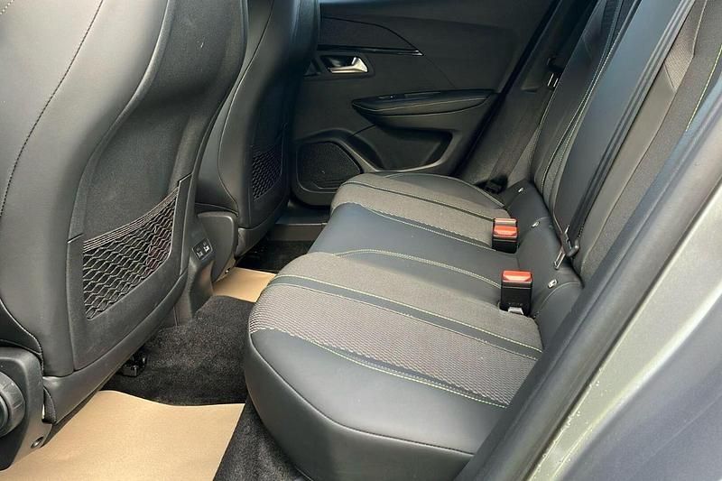 Second-hand Peugeot 2008 GTi 130 CP (95 kW) 2023 Gri SUV