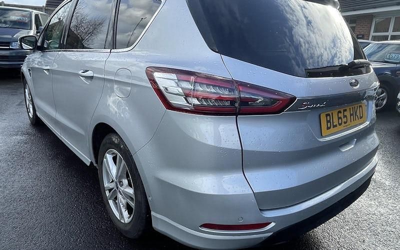 Used Ford S-MAX Titanium 150 HP (110 kW) 2018 MPV