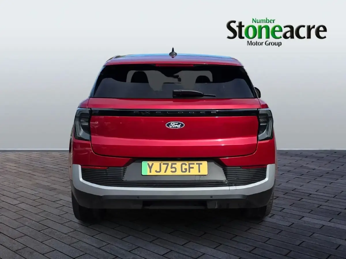 Begagnad Ford Explorer Premium 210 kW (286 HK) 2025 Röd SUV
