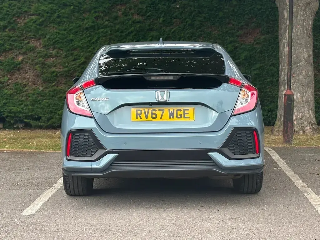 Used Honda Civic SR 129 HP (94 kW) 2017 Grey Hatchback