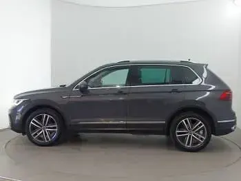 Usado VW Tiguan Elegance 150 CV (110 kW) 2021 Gris SUV