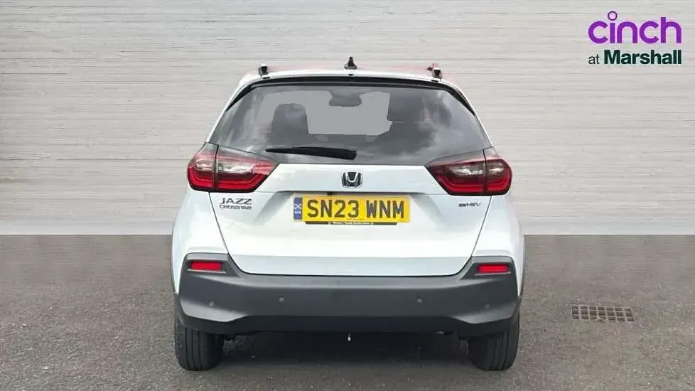 Second-hand Honda Jazz Hybrid 109 CP (80 kW) 2023 Alb Hatchback