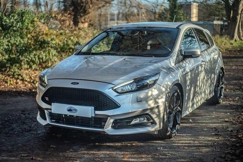 Used Ford Focus ST 250 HP (183 kW) 2018 Silver Hatchback