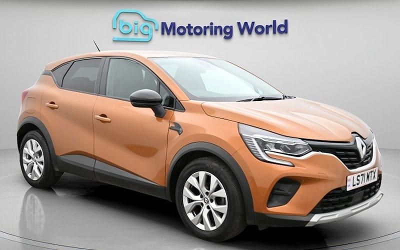 Second-hand Renault Captur Iconic 91 CP (66 kW) 2021 Portocaliu SUV
