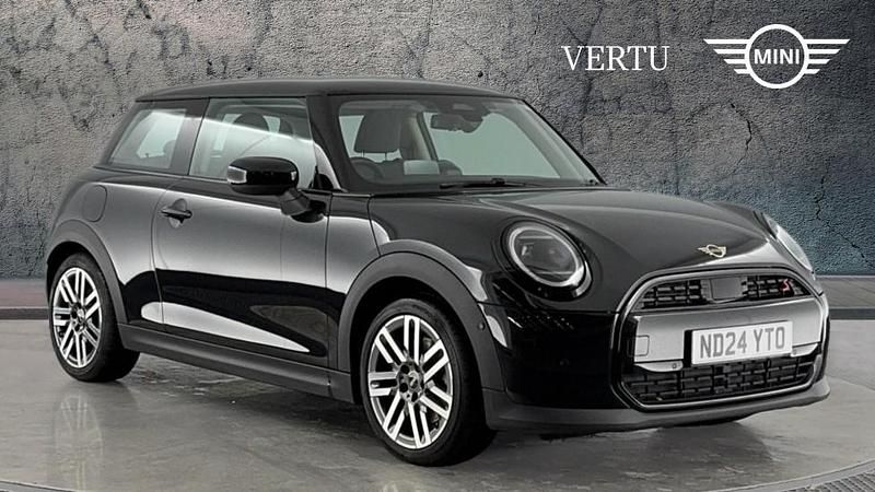 Black Used 2024 Mini Cooper S Hatch Hatchback | £22,481 (Good price) - Image 1/4