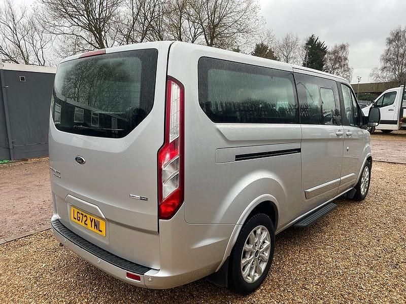 Used Ford Tourneo Custom Titanium 130 HP (95 kW) 2022 Silver Van