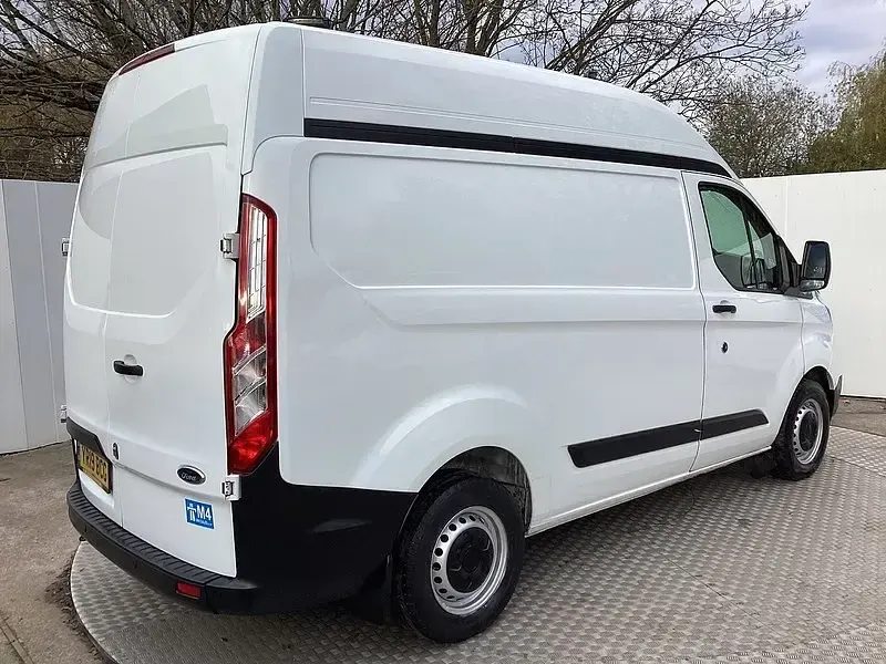 Begagnad Ford Transit Custom 105 HK (77 kW) 2019 Vit Van