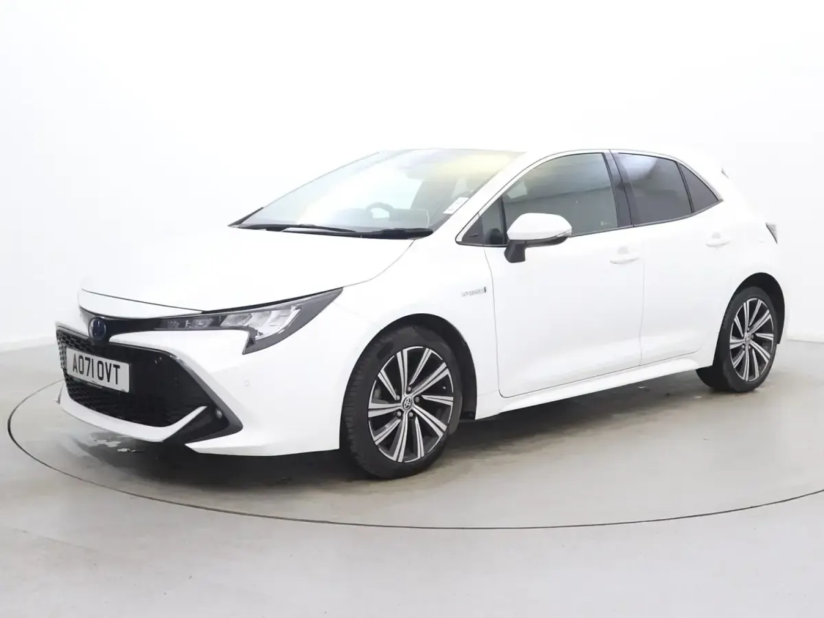 Usado Toyota Corolla Design 122 CV (89 kW) 2021 Blanco Utilitario