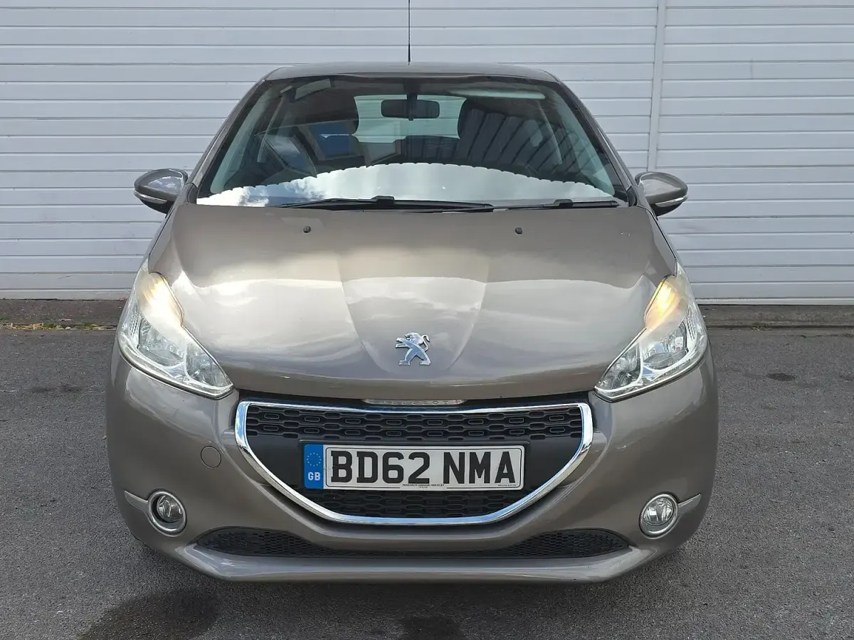 Used Peugeot 208 Active 68 HP (50 kW) 2012 Grey Hatchback