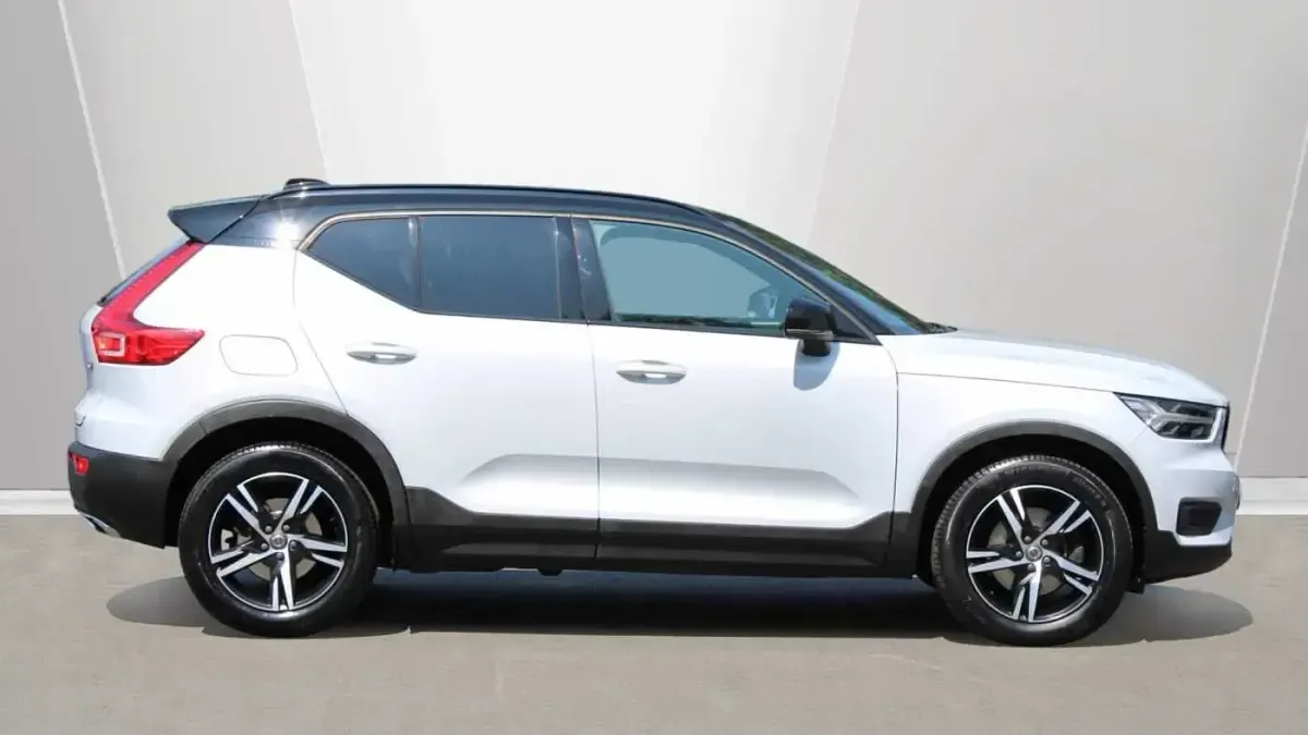 Used Volvo XC40 R-Design 150 HP (110 kW) 2020 SUV