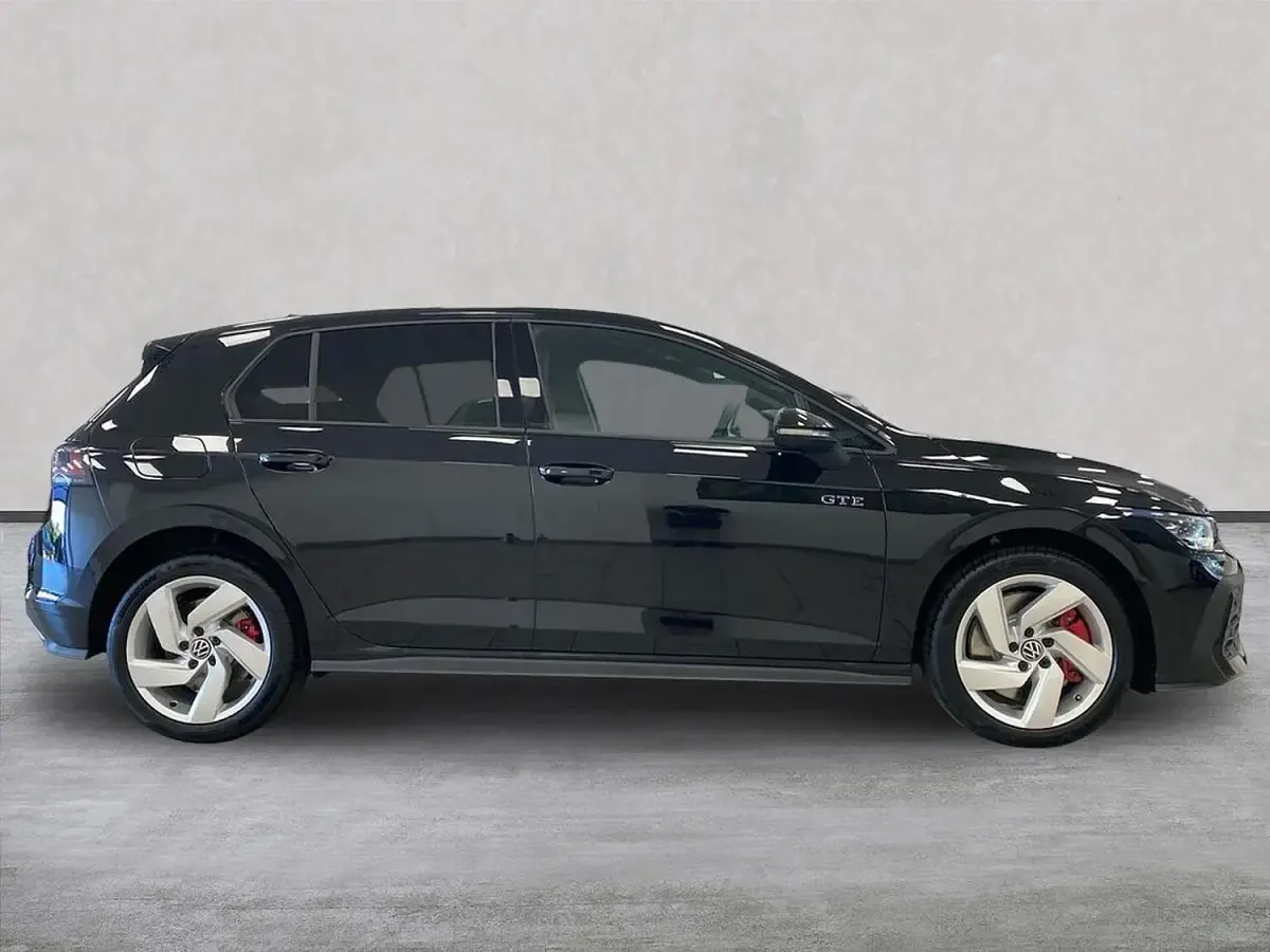 Used VW Golf VIII GTE 272 HP (200 kW) 2026 Black Hatchback