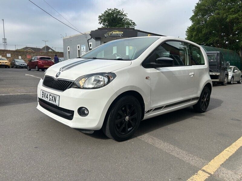 White Used 2014 Skoda Citigo Elegance Hatchback | £4,495 (Fair price) - Image 1/4