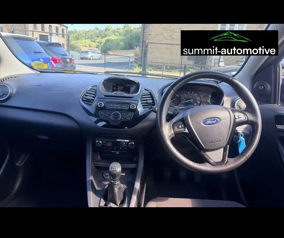 Used Ford Ka Plus Zetec 70 HP (51 kW) 2017 Blue Hatchback