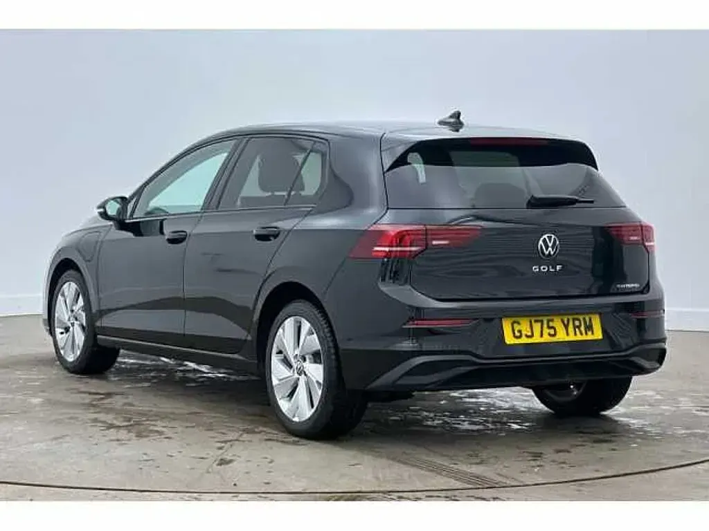 Used VW Golf VIII 204 HP (150 kW) 2025